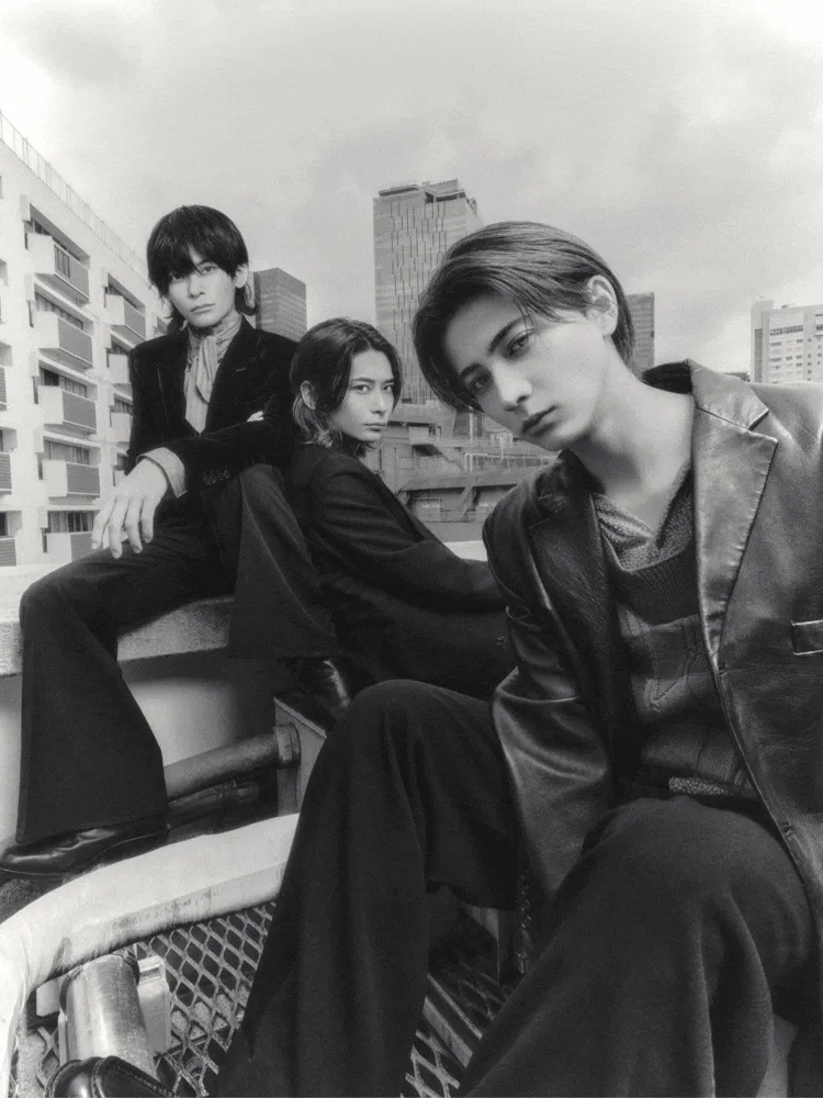 LET ME KNOW 1st album release TOUR [일본 오사카] (UMEDA CLUB QUATTRO) 공식 포스터